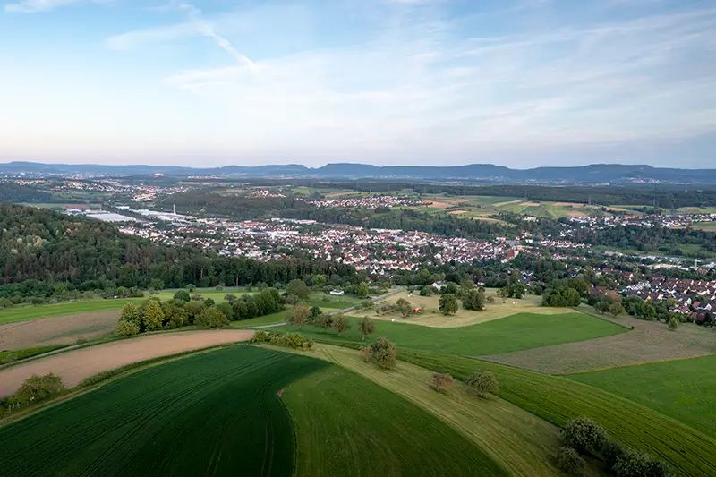 Luftaufnahme von Ebersbach an der Fils im Kreis Göppingen mit Blick auf das Filstal